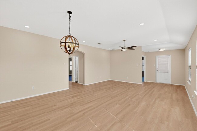 Building Photo - 1406 Cedar Hollow Dr