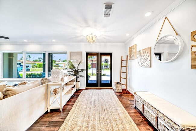 Building Photo - 864 Appleby St