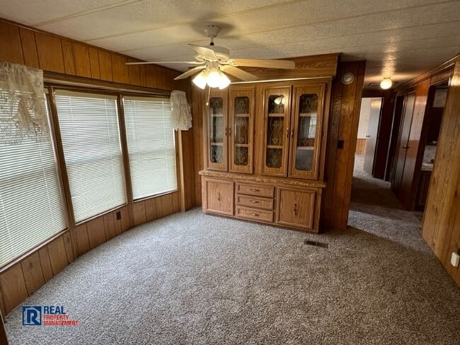 Building Photo - Toquerville home on large lot