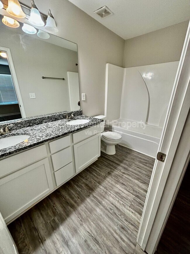 Building Photo - 4456 Pinscher St