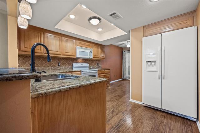 Building Photo - 1417 Earlshire Pl