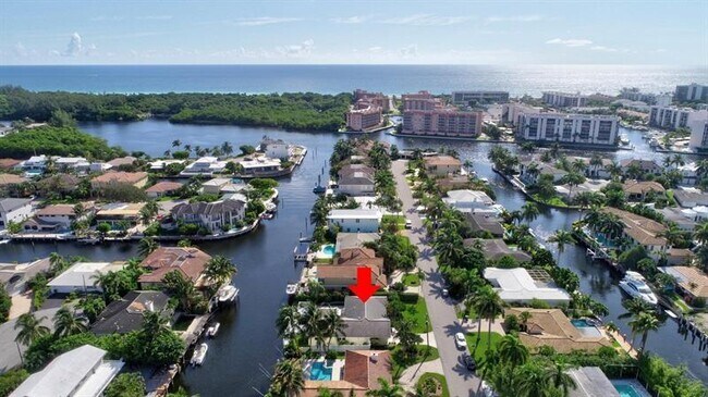 Building Photo - 681 Marine Dr