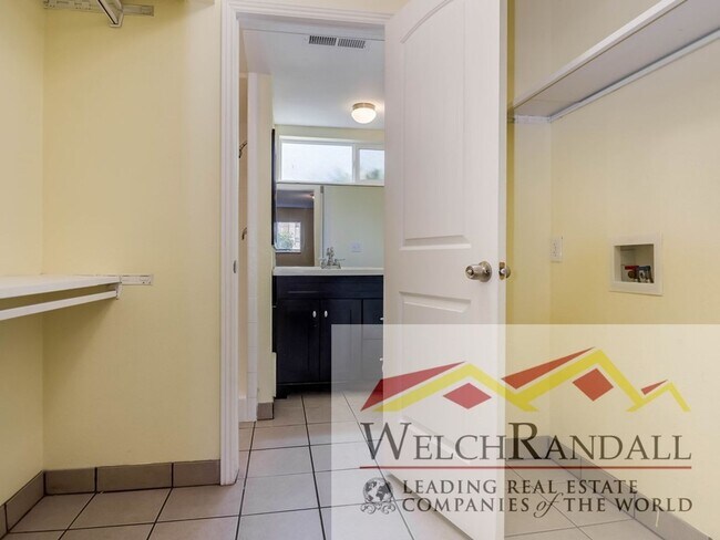 Building Photo - Comfort Meets Style - 2BR home in SLC!