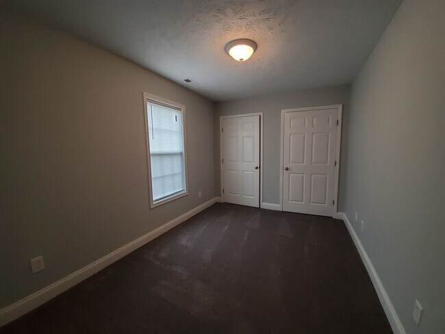 Building Photo - 142 N Copper Creek Dr