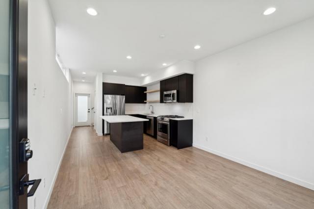 Building Photo - 2 bedroom in Seattle WA 98144