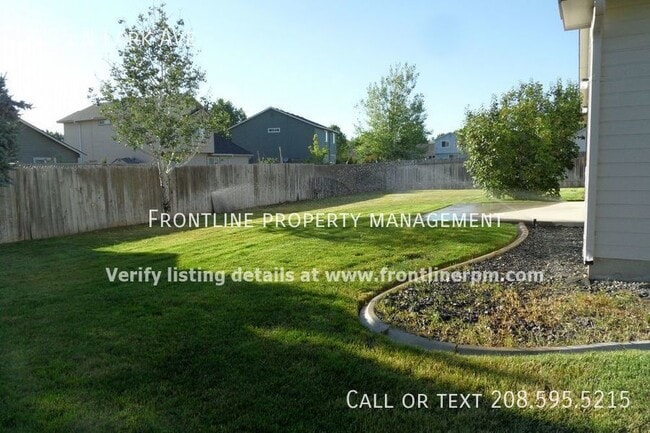 Building Photo - 2235 N Lark Ave