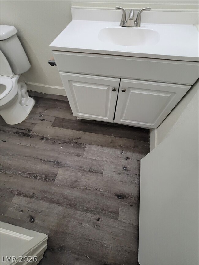 Building Photo - 3412 Townhouse Dr