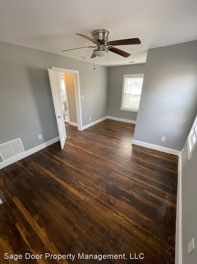 Building Photo - 3 br, 2 bath House - 2420 E 51st Street