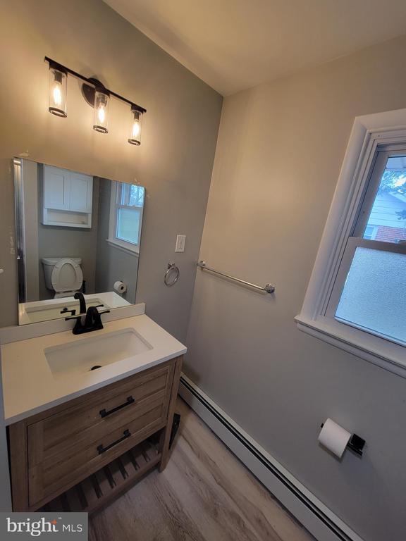 Building Photo - 2207 E Huntington Dr