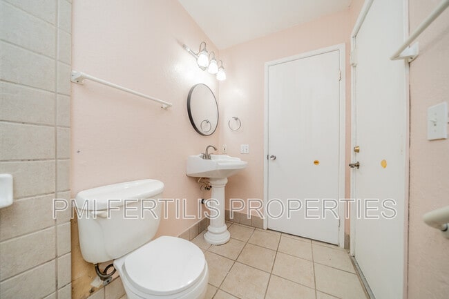 Building Photo - 1506 Webster St