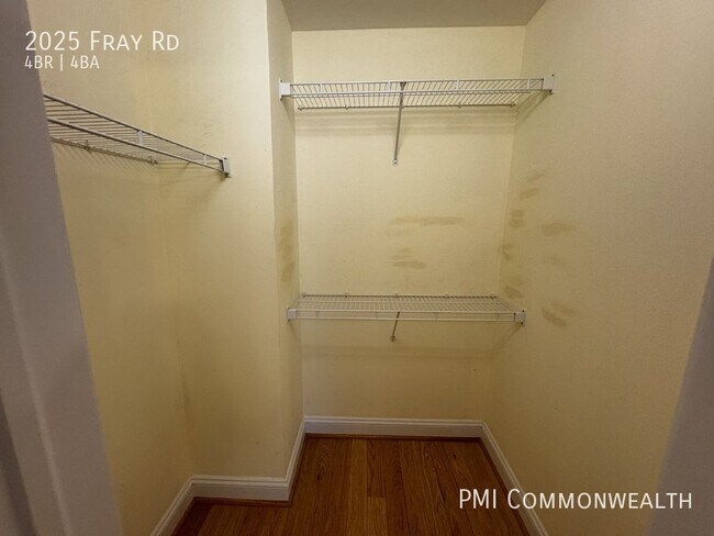 Building Photo - 4 Bed / 3.5 Bath Single Family (Available ...