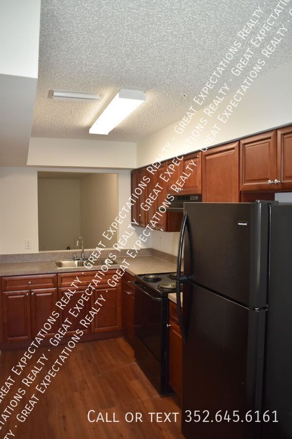 Building Photo - 2 Bed 1 Bath Apartment at Timberland Apart...