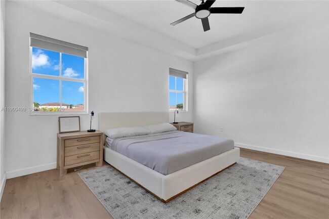 Building Photo - 2444 SE 24th Ave