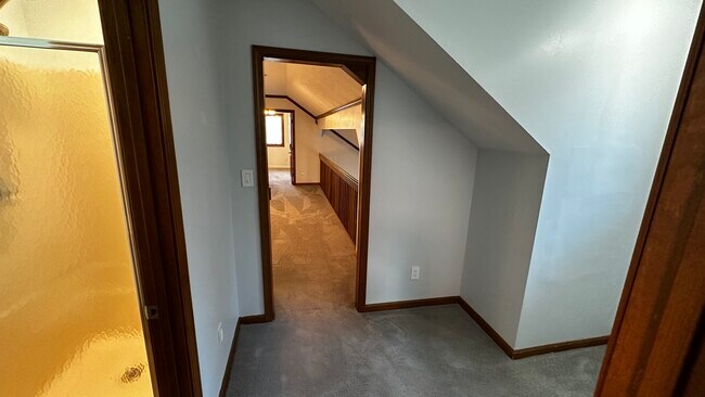 Building Photo - 14214 White Horse Ct