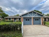 Building Photo - 863 Seamaster Dr