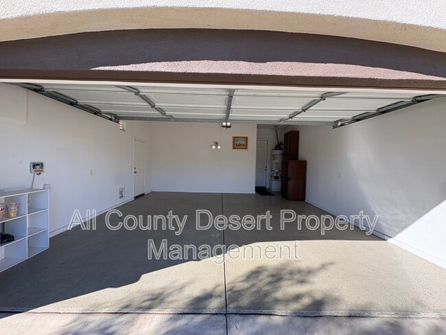 Building Photo - 79902 Barcelona Dr