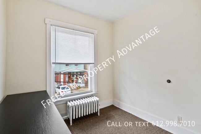 Building Photo - 2451 Wedgemere St