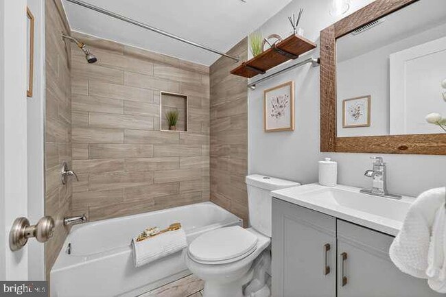 Building Photo - 1450 Fairmont St NW