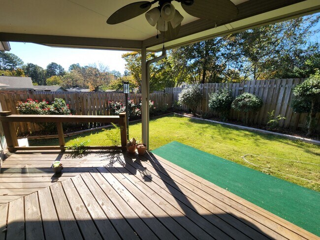 Building Photo - 416 Shallow Creek Rd