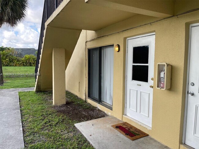 Building Photo - 11378 Royal Palm Blvd
