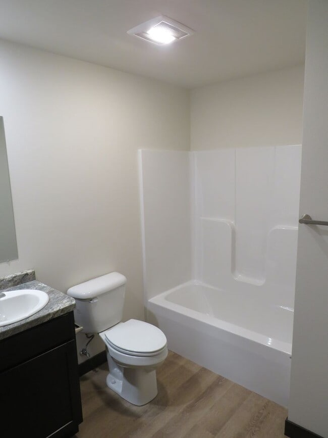 Building Photo - 5294 Christopher Dr
