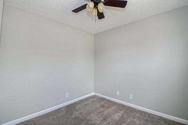 Building Photo - 107 Sidney Ct