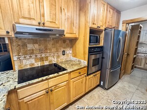 Building Photo - 28220 Bonn Mountain Dr