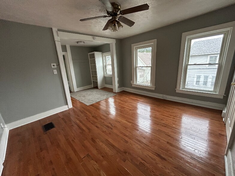 Building Photo - 1603 Shelby St