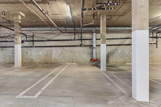 Building Photo - 12000 Goshen Ave