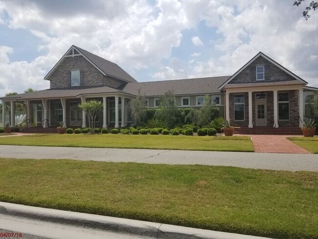 Building Photo - Beautifully Appointment 3/2.5 Modern Townh...