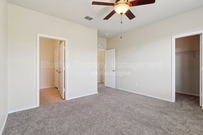 Building Photo - 14027 Laurel Br