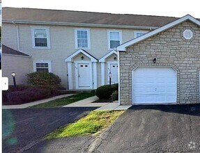 Building Photo - Spacious 3 beds, 2.5 baths Pataskala!