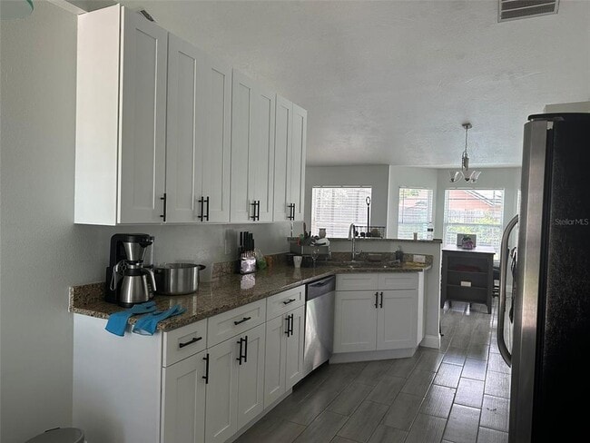 Building Photo - 1311 Bradwell Dr