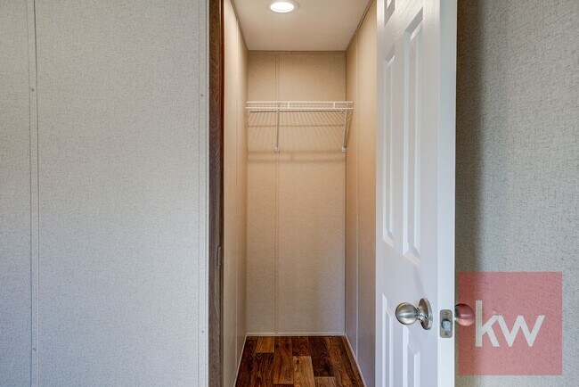 Building Photo - Chestnut St 119/Whispering Hills MHP