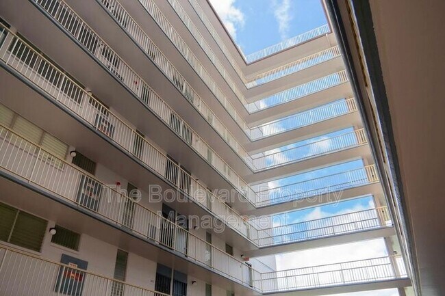Building Photo - 95-20 Waihonu St