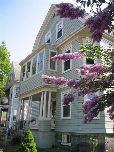 Building Photo - 132 Boston Ave
