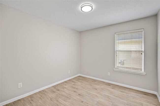 Building Photo - 10818 Elgar Ln