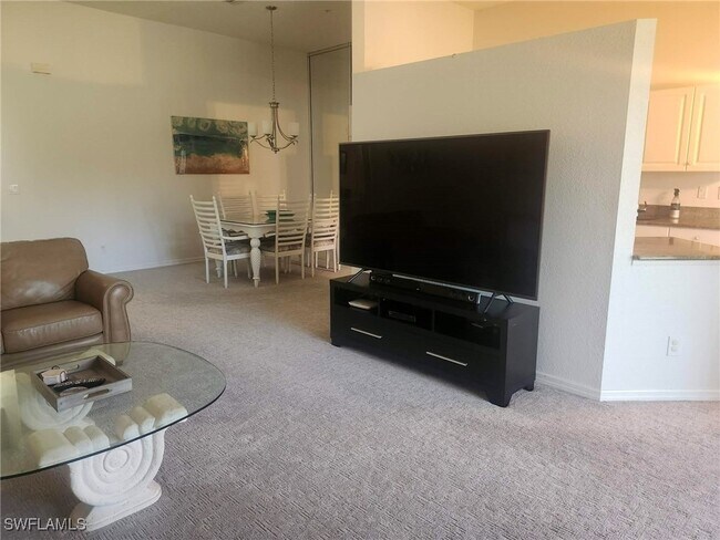 Building Photo - 640 Lalique Cir