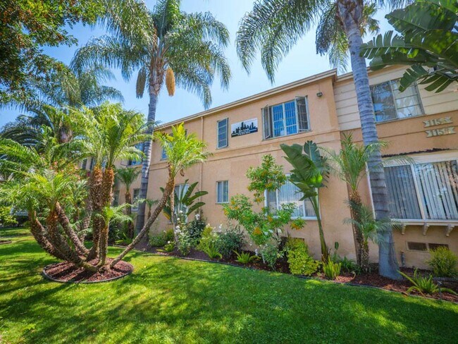 Building Photo - El Centro Apartments