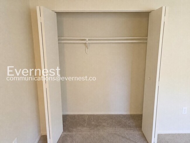 Building Photo - 117a Newcastle Dr