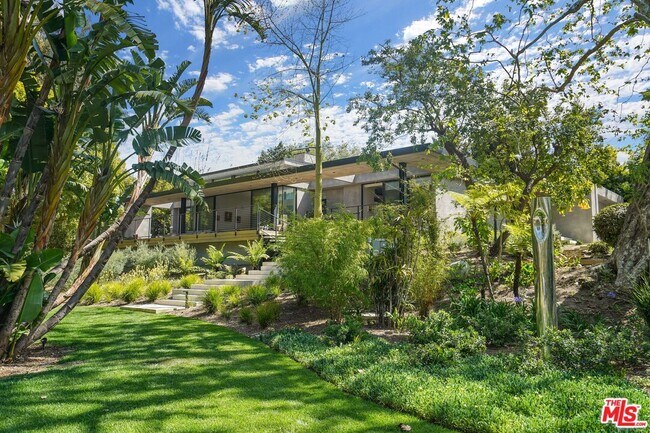 Building Photo - 6254 Busch Dr