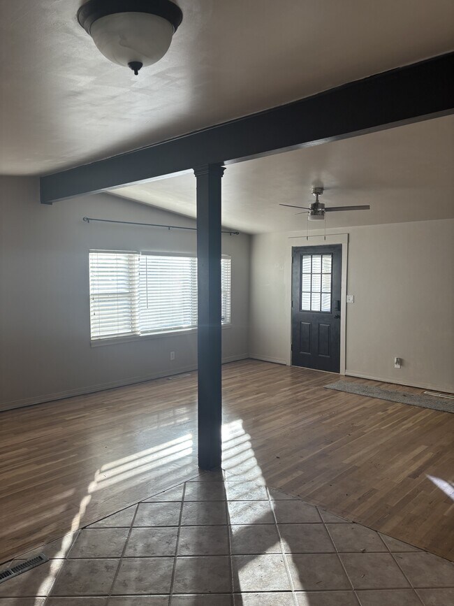 Building Photo - 964 Stokes Ave