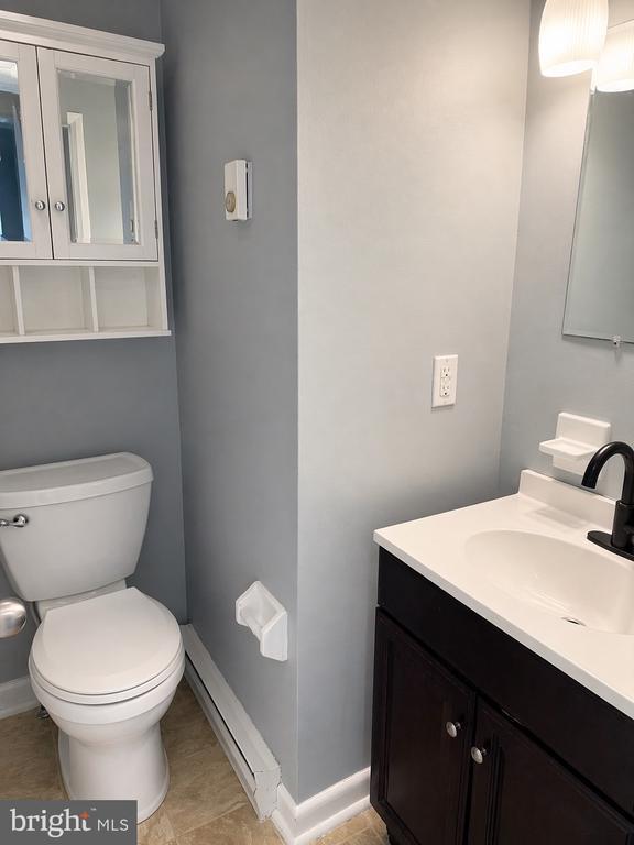 Building Photo - 75 Grand Dr