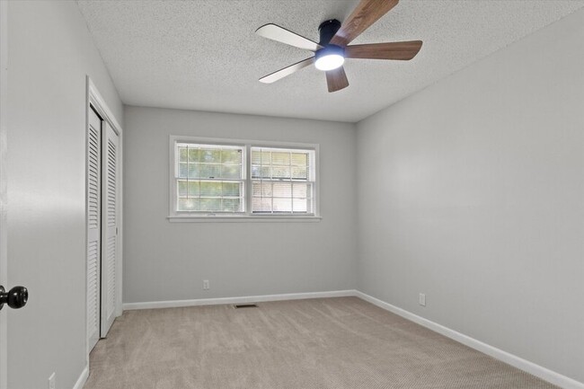 Building Photo - 507 Clift Dr