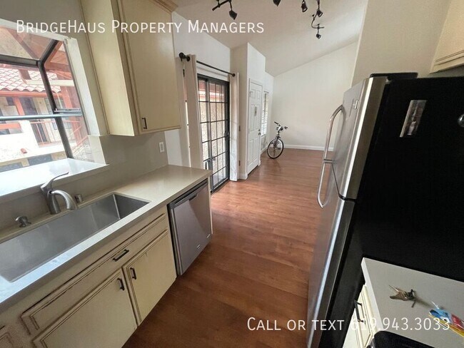 Building Photo - 3988 Iowa St