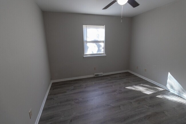 Building Photo - 3705 Hermitage Rd