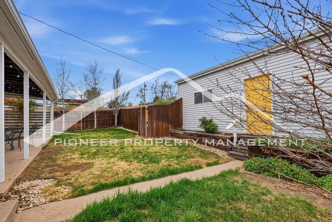 Building Photo - Updated Home on Corner Lot with Beautiful Landscaping!