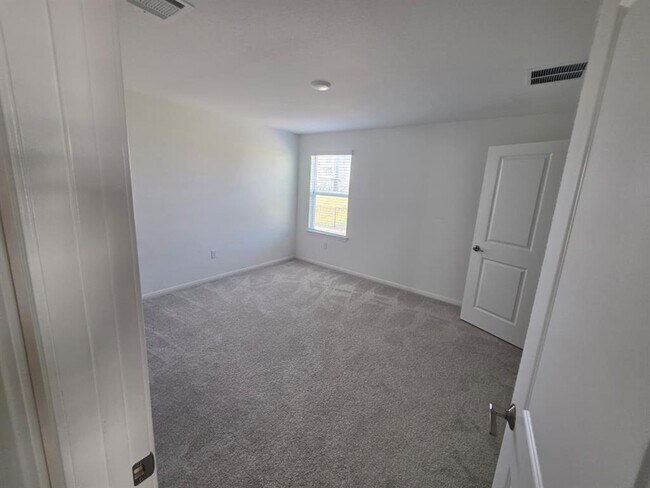 Building Photo - 2913 Tavern Dr