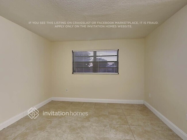 Building Photo - 3380 SW 139th Ave