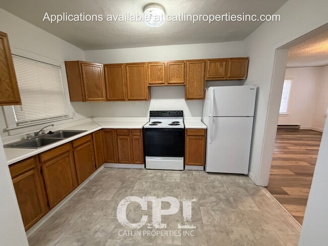 Building Photo - 431 18th Ave